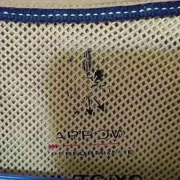 Arrow Men's XL tan button up  short sleeve shirt. - Picture 4 of 8